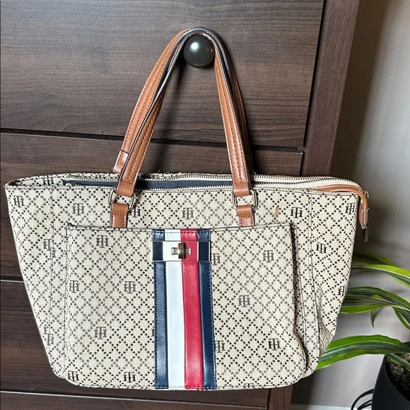Tommy Hilfiger Beige Tote with Brown Handles - Picture 1 of 9